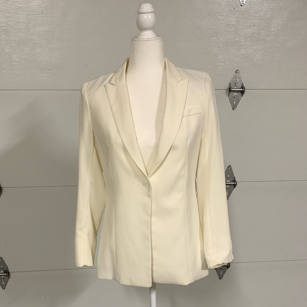 SOLD! H&M Cream Tailored Blazer - US 4